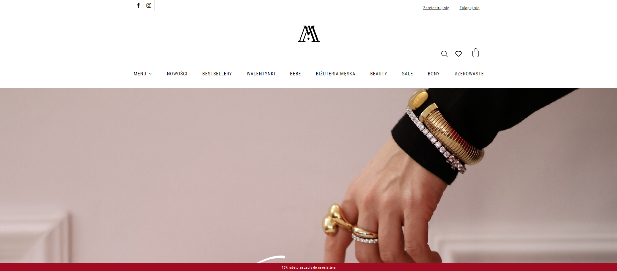 Naszyjniki - jak łączyć kilka modeli w jednej stylizacji?